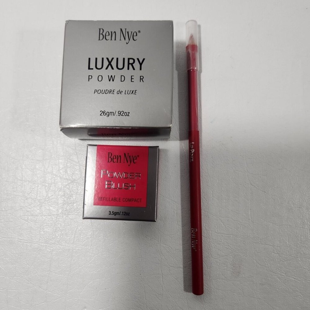 Ben Nye Luxury Powder MHV-70. Clay/ Powder Blush Red/ Lip Pencil